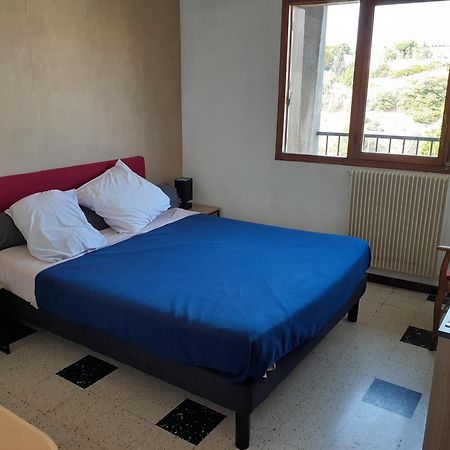 Chambre B2 Dans Un Appartement En Colocation Marseille Room photo